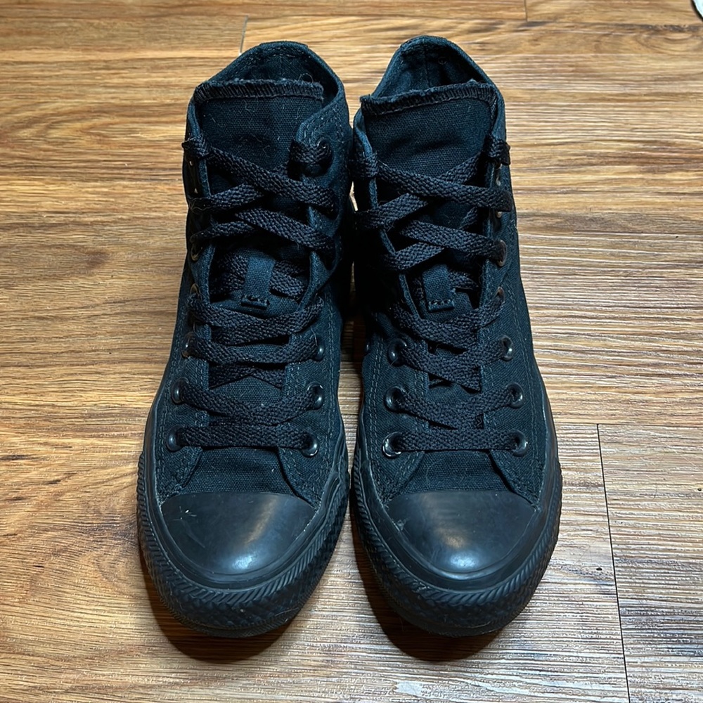 Converse Black Chuck Taylor All Stars Womens Size 6
